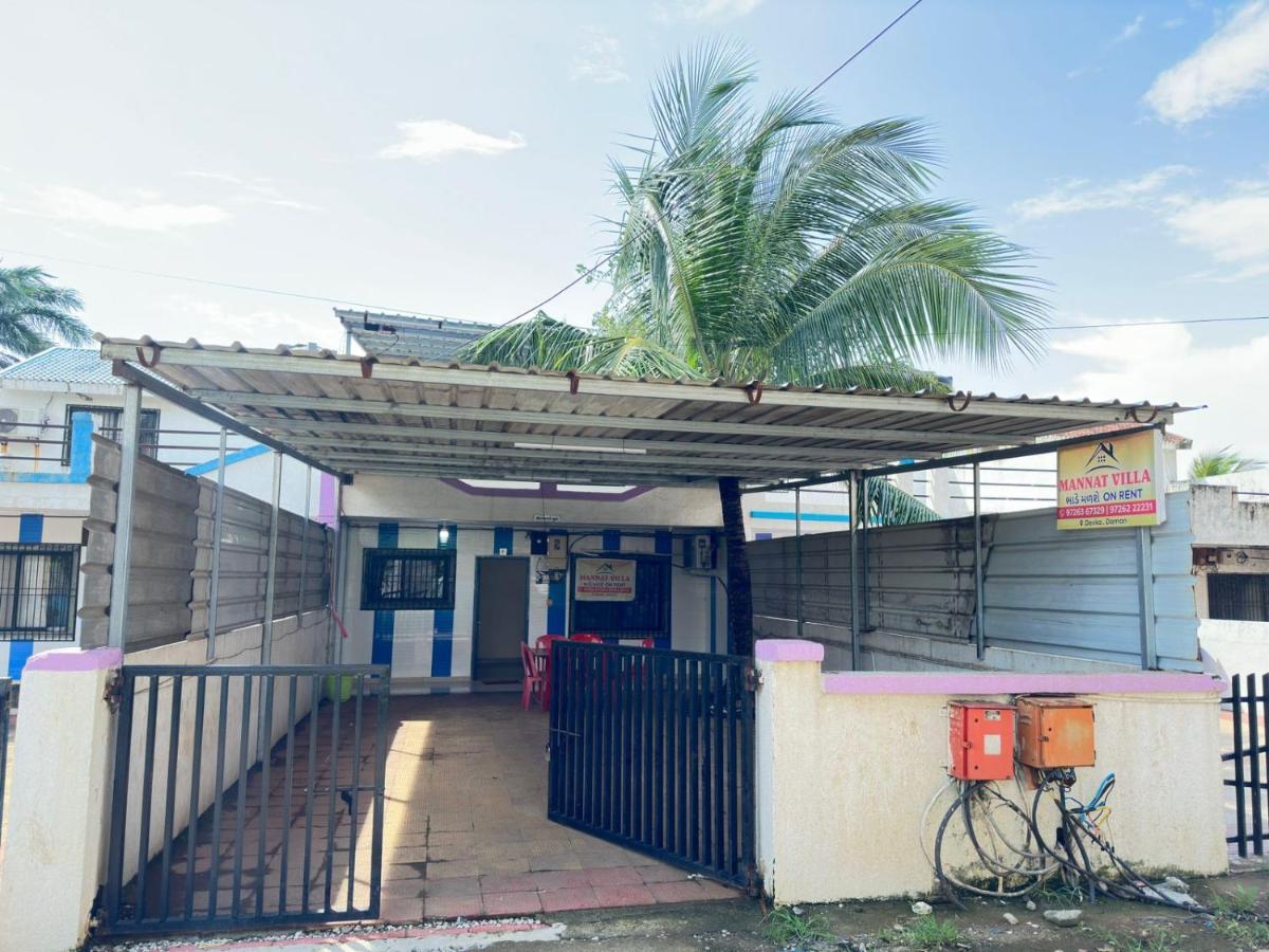 Mannat Villa 2Bhk ダマン エクステリア 写真